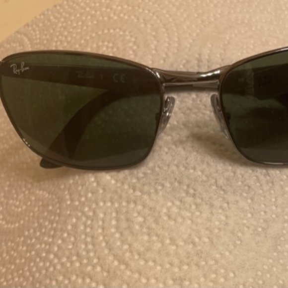 Sunglasses - Picture 2 of 5